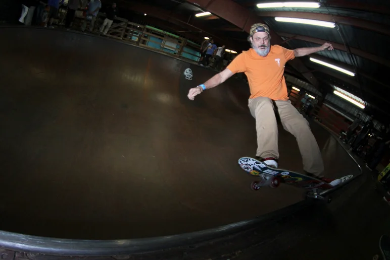 <!--ffombj-->

Roberto Cortes eyes on the prize - Frontside Grind.
