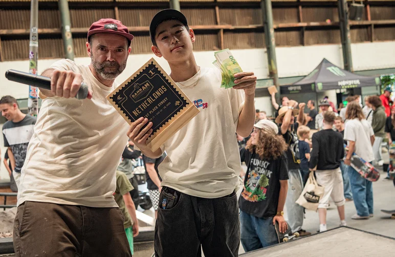 Kanpai Daiki!!!

<!--damnambreda22finalsphotos-->