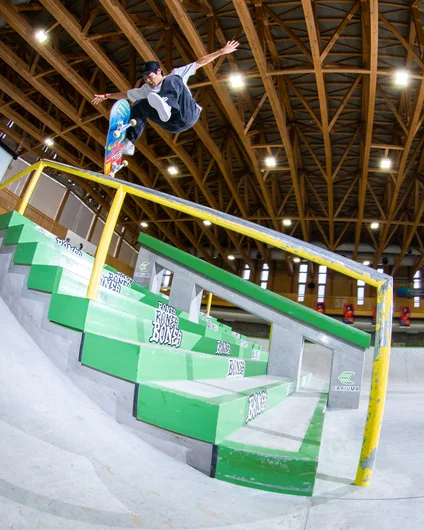 There he is. Two time Damn Am winner Daiki Ikeda! Kickflip front blunt on lock. 

<!--damnamjapan2022day1-->