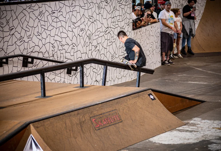 Felipe Nunes with a textbook front feeble near the judges stand. They definitely didn't miss that one!

<!--tampapro22qualifiers-->