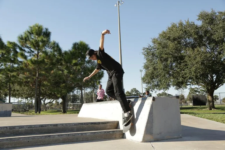 <!-- brandonskatepark2013exp -->

Alejandro with all four down.