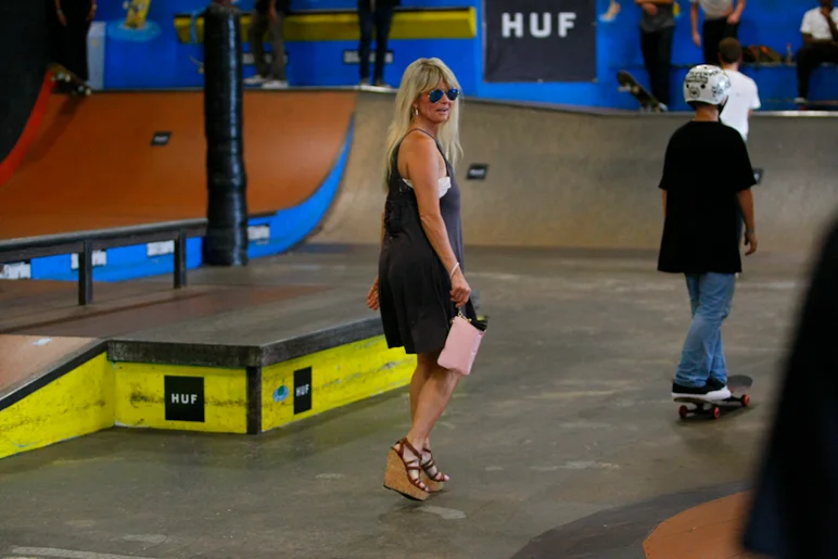 <!--soj17-->

High fashion out on the course taking her run.