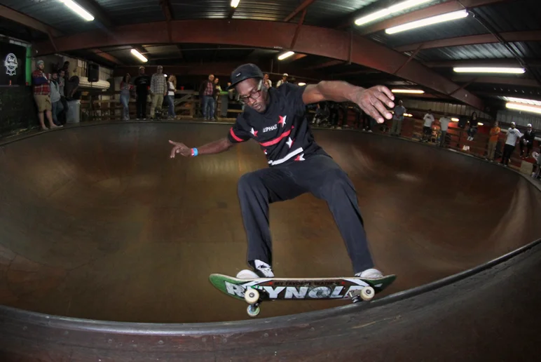 <!--ffombj-->

Chris McGibbon sparks it with a frontside grind.