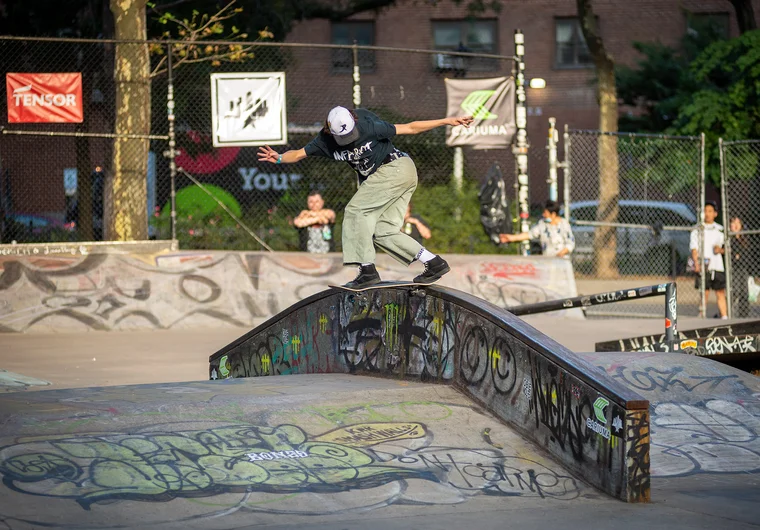 Koston Eaton be munchin’ on a Backtail otop the rainbow.

<!--damnamnyc2022day2-->