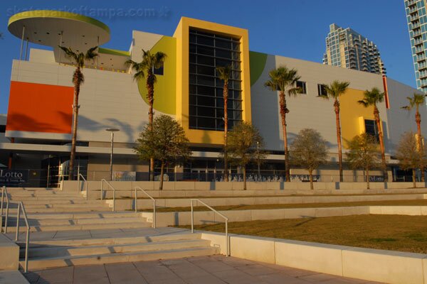 Curtis Hixon Park in Tampa - art museum