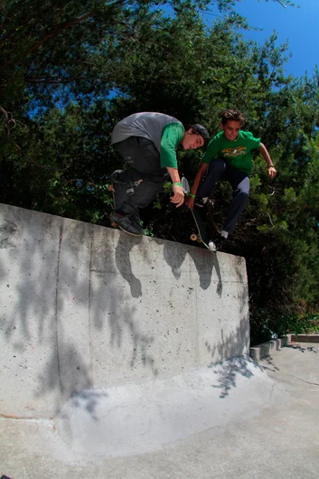 <!--daatlrt-->

A homie should never let another homie Noseblunt Pull In by himself.