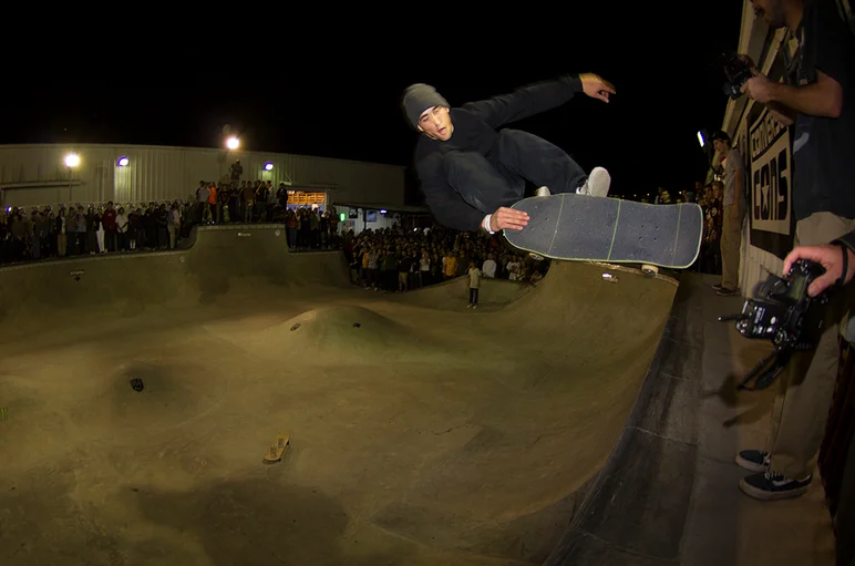 <!--am16consjam-->

Eric Winkowski, Fingerflip Lien to Tail