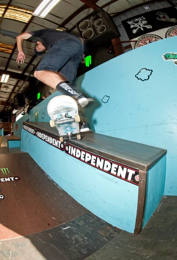 <!--am15-thursday-->

Matias Dell Ollio has got center piece love with a Backside 180 Nosegrind.