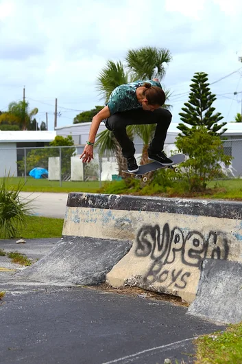 <!-- melbourne2013 -->

Dylan with a switch wallie.