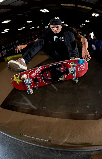 <!--pro17-fricomp-->

You could go to David Gonzalez’ profile page to see his sponsors or just check the incentive on this FS Flip.