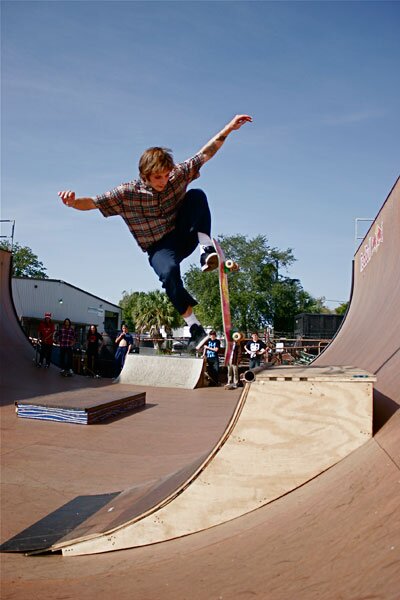 Brandon Bristol - proper blunt to fakie