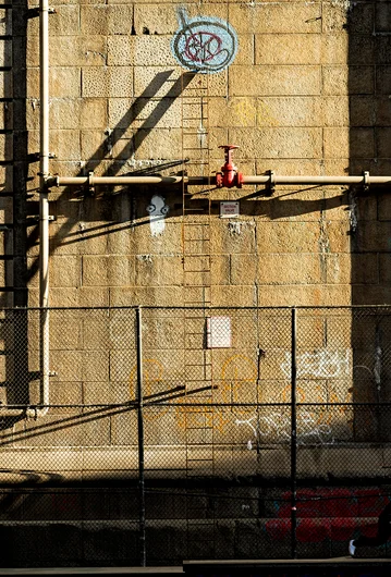 <!--danyc17practice-->

Identify the stupid meaning of this photo and win nothing!