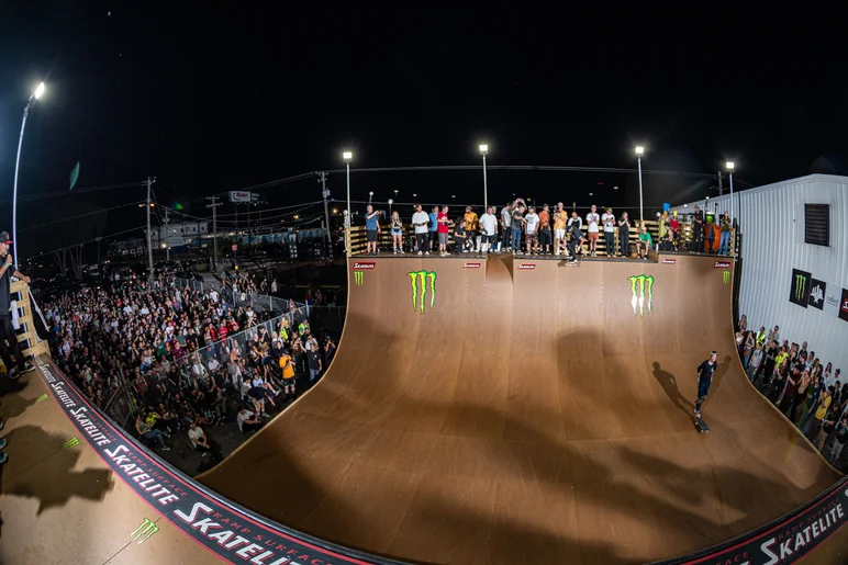 Full ramp view through the fisheye lens. Thanks Skatelite!!


<!--TampaAm2023provertlegendsjambony-->