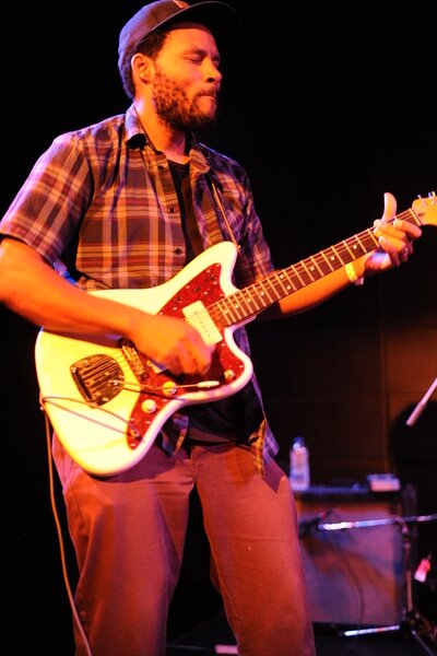 Ray Barbee played, too.  Damn