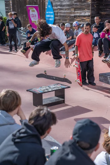 dealin' and switch heelin'

<!--farnhigh2024-->