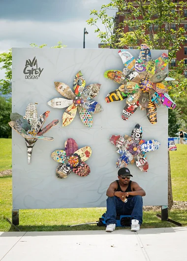 <!--da-chicago16-sat-->

Post up and act like you’re the artist… Nice…