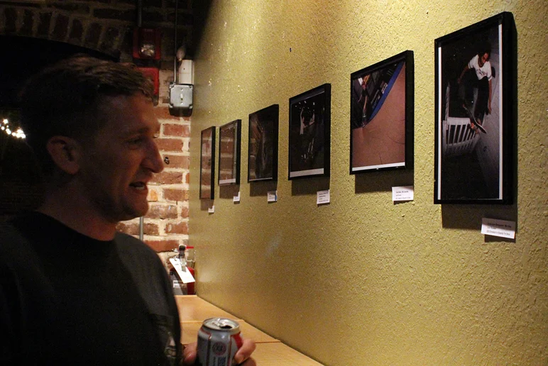 <!--pro17thursnight-->

FSEC member Casey Wayne checking out work from Josh Bowser.