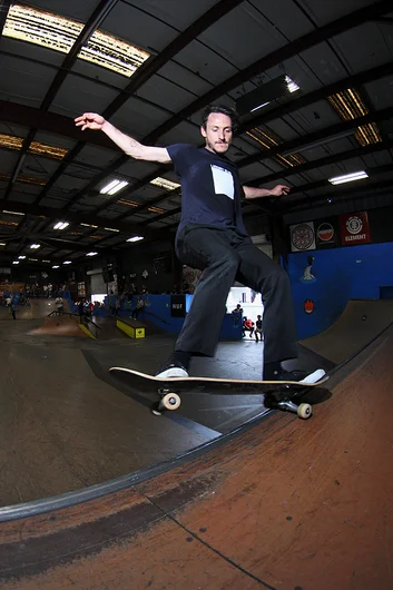 <!--soj17-->

Austyn - Switch FS Grind