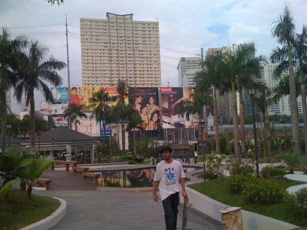 DVS Phillipines Tour - Zered Bassett