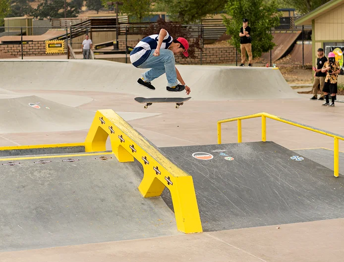 <!--daww17finals-->

Sora Negishi mid Hardflip before the smack down into grind.