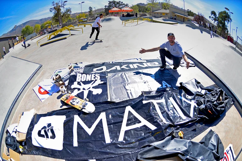 <!--ww14-->

These banners aren’t gonna hang themselves!  Schaefer puts in the work.




