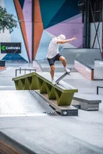 Douwe brings a front