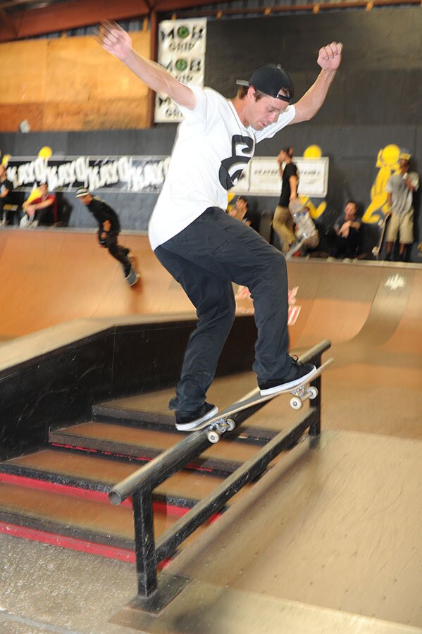 Matt Miller - nollie frontside bluntslide