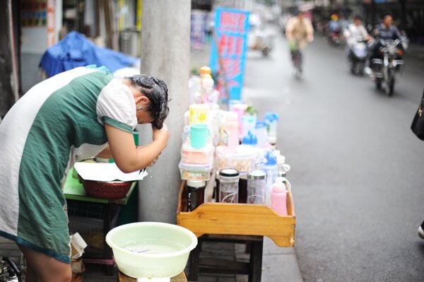 Shanghai Tourist Mission: washing hair