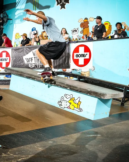 Savidakis did this Crook first T but I made him do it again for a photo.


<!--goskate24-->