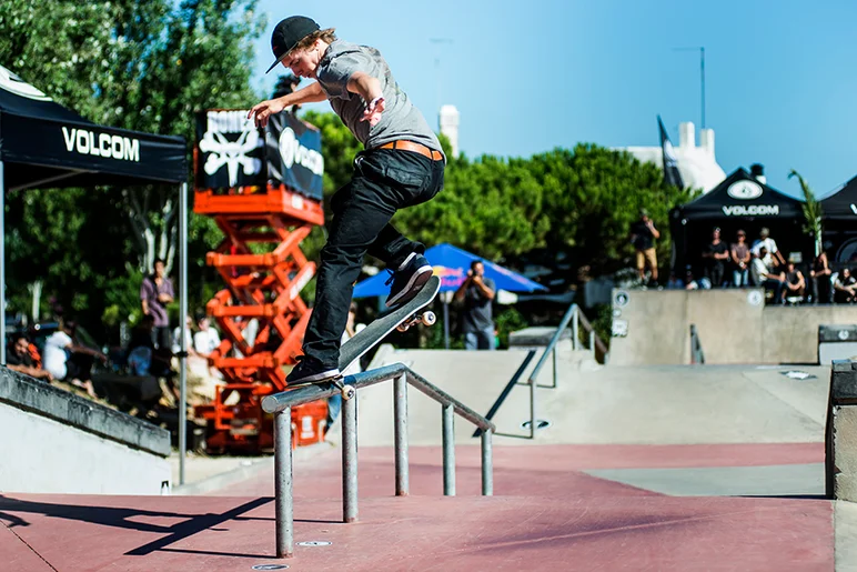 <!--daport14sun-->

12 dudes made it to the Finals on Sunday with some mind-blowing runs.  Here's Hermann Stene with a front crook.