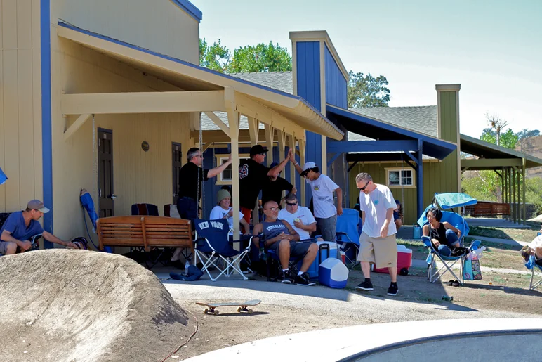 <!--dawwfri-->

Crowd favorites like Evan Wasser getting high-fives all the way around.