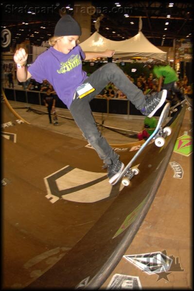 Curren Caples - kickflip blunt fakie