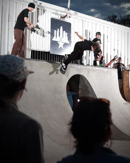 <!--cotc19concrete-->

Marse gets the Crowd hyped with a smooth Back Smith.
