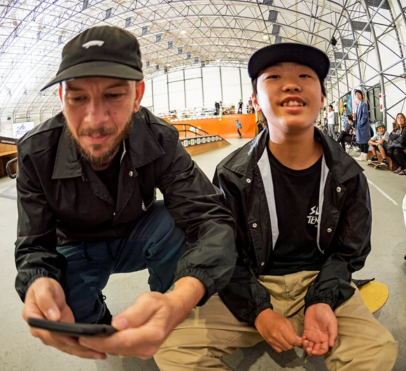 <!--dajapan18-day1-->

Toshi still killing it helping with Translation on the regs.