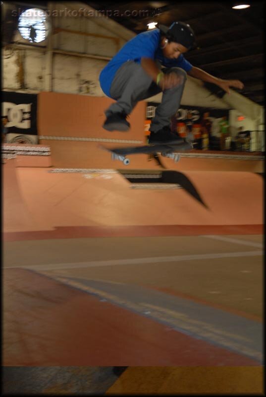 Felipe Gustavo - frontside flip