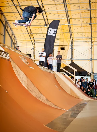 <!--daja18-quals-->

Tahiou Tokura can put on a hell of show, seen here spinning a 540.
