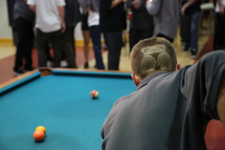 <!-- shaqueefapremiere13 -->

Jimmy Lannon runnin' the table.