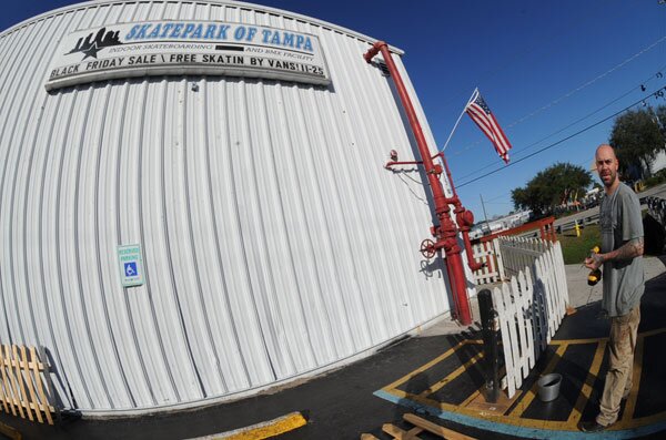 Black Friday Preparations 2011: Frosty's corral
