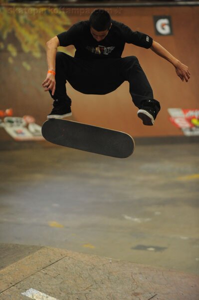 Luan Oliveira - frontside flip