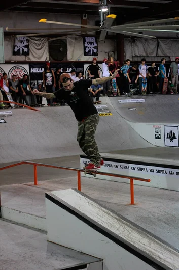 <!-- damnamATL2014saturday -->

JJ Sharkey started it off in the second jam with this back smith.