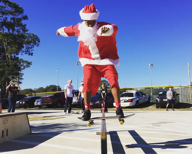<!--b4bdelivery-->

The SPoT team put on a demo for the new skaters and the Police. Santa and the team lined up to destroy the flatbar.