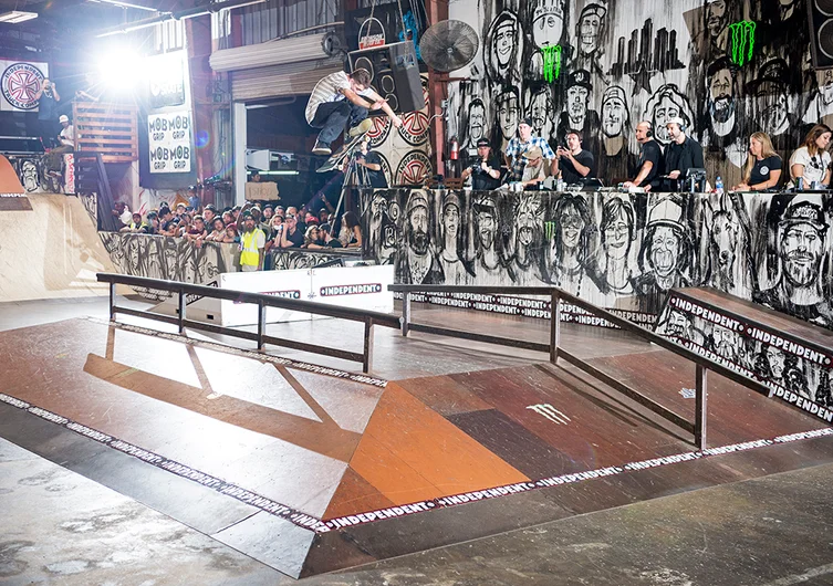 <!--pro19quals-->

Speaking of mind blowing, Yuri Facchini hones 4th place in Best Trick with a helluva Shifty Flip.