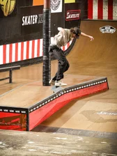 Flippin to the ledge