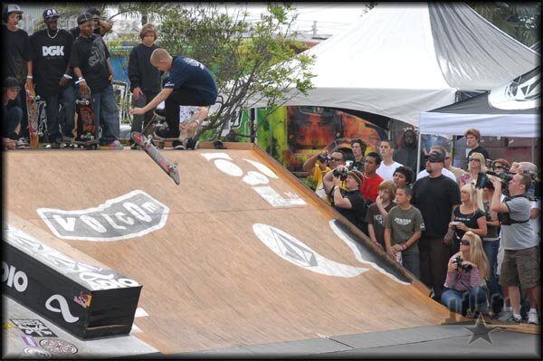 Shane Sheckler – 360 flip to fakie