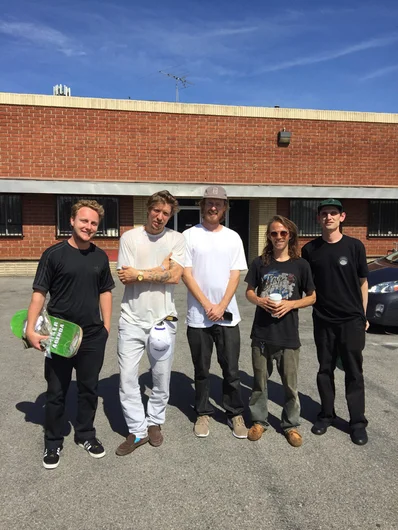 <!--zatcali-->
Meanwhile, Glancy Pants and Warzaw stopped to meet up with the Baker Boys. No “this guy” fingering to be found.