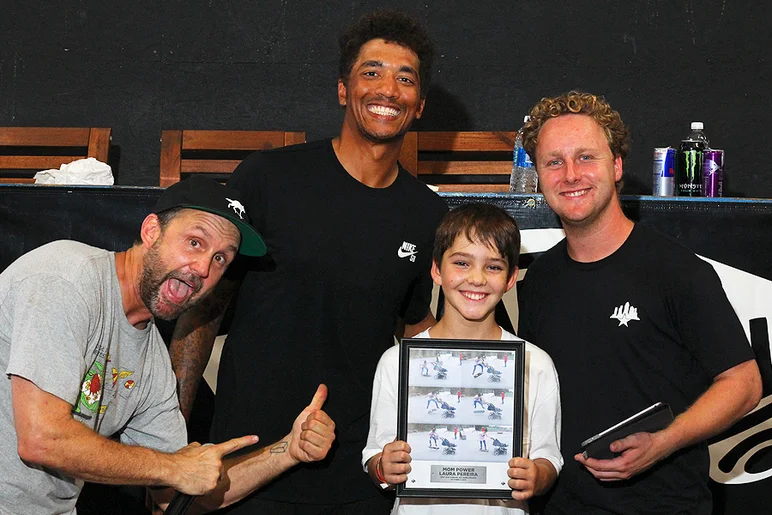 <!--specialtyawards17-->

Mom Power - Laura Pereira