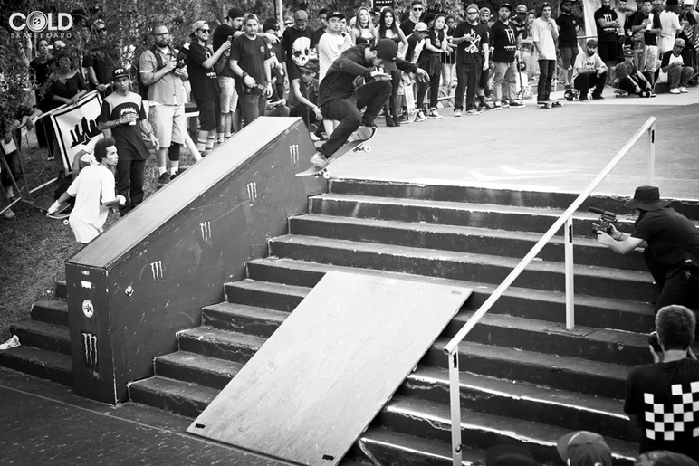 Felipe Felix - switch ollie.

<!--vjamsuzano-->