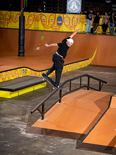 Lucas Rabelo seals the sesh with a gap B/S Noseblunt.
<!--tampapropractice21-->