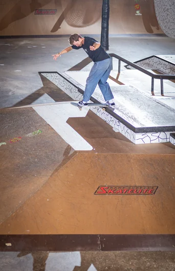 Axel warming up with a back tail on one of the favorite obstacles of the weekend.

<!--tampapro22qualifiers-->