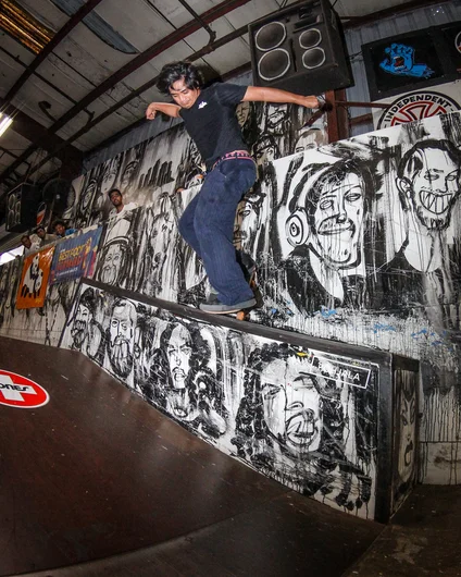 <!--bff2019-->

Sam Bellipanni : Wallie Back Noseblunt at the Buzzer